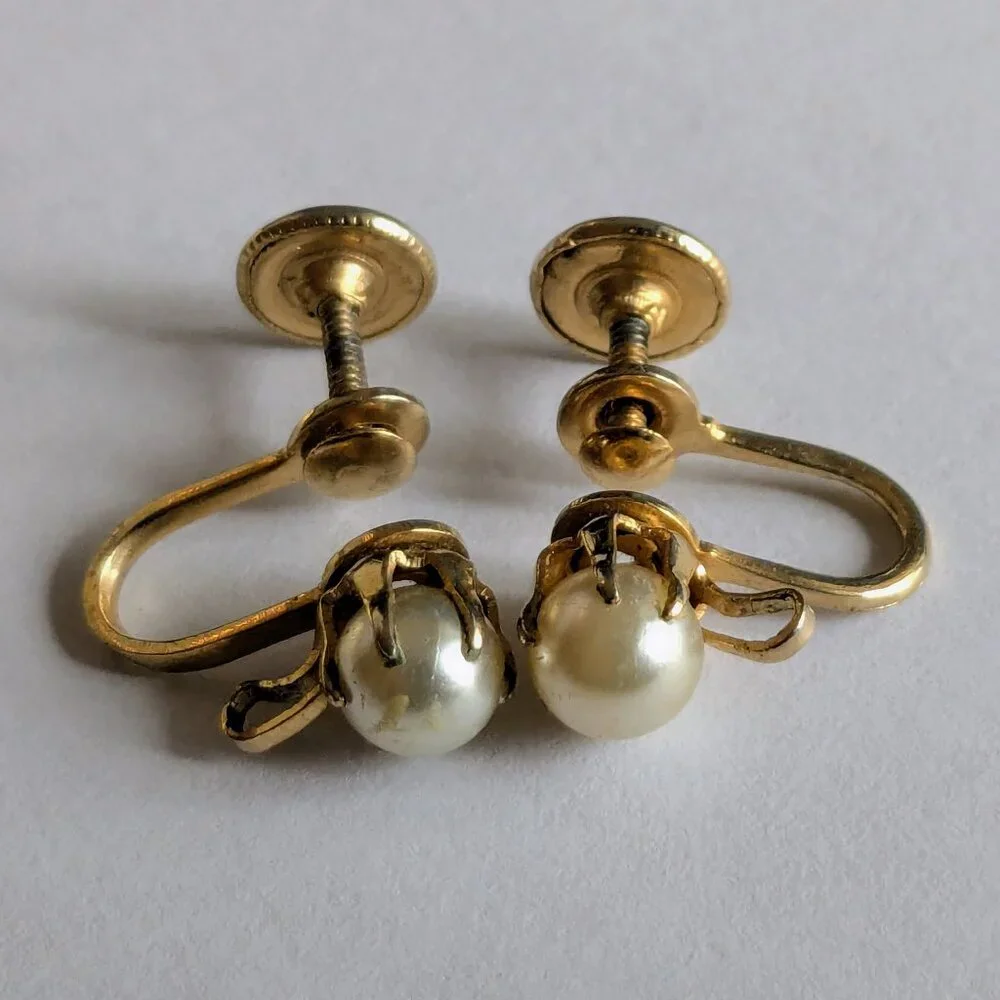 Stunning Vintage Pearl Screw Back Earrings Gold Tone Retro Mid-Century Jewelry